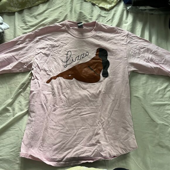 Lizzo Concert Merch Tee - Picture 1 of 3